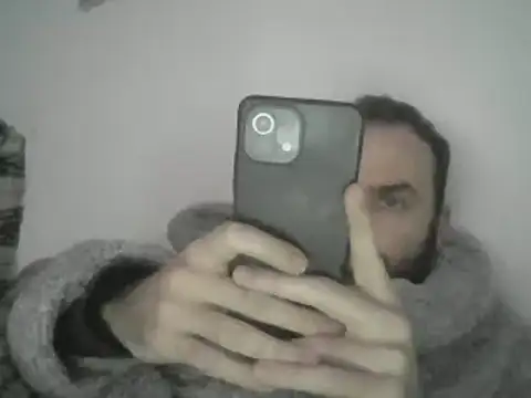 Snapshot of joaodias_97 chatting on February 19, 9:58 pm joaodias 97 online show from February 19, 9:58 pm