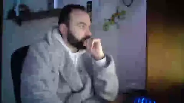 Snapshot of joaodias_97 chatting on March 9, 7:05 pm joaodias 97 online show from March 9, 7:05 pm