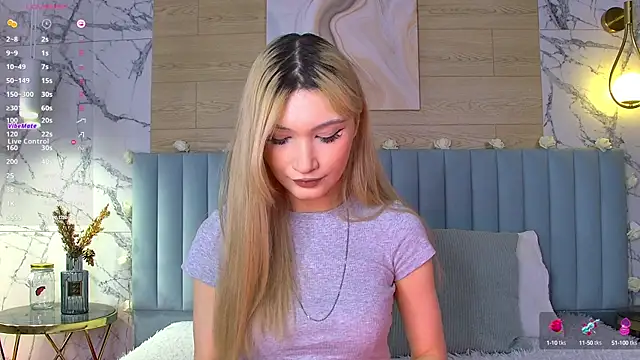 CarolReeves online show from February 25, 6:03 am