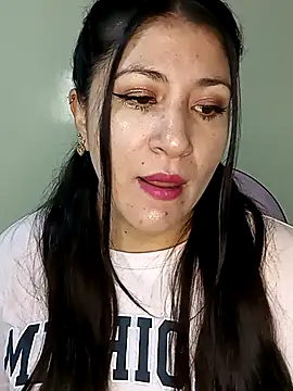 Snapshot of nammy__dirtyhott chatting on November 5, 1:33 pm nammy dirtyhott online show from November 5, 1:33 pm