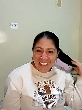 Snapshot of nammy__dirtyhott chatting on November 10, 1:32 pm nammy dirtyhott online show from November 10, 1:32 pm