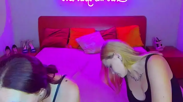 MagicEyess online show from December 15, 2:05 pm