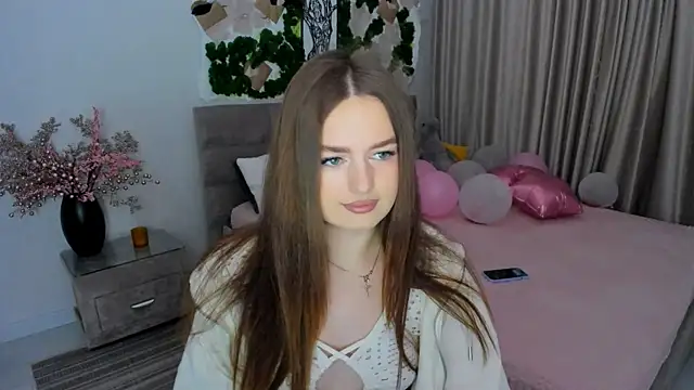 MiracleCurly online show from February 26, 5:07 pm