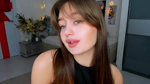 MiracleCurly online show from March 4, 10:27 pm