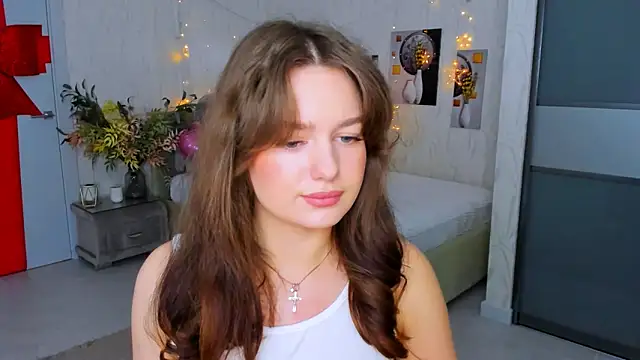 MiracleCurly online show from March 15, 3:48 pm