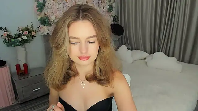 MiracleCurly online show from September 16, 6:09 pm