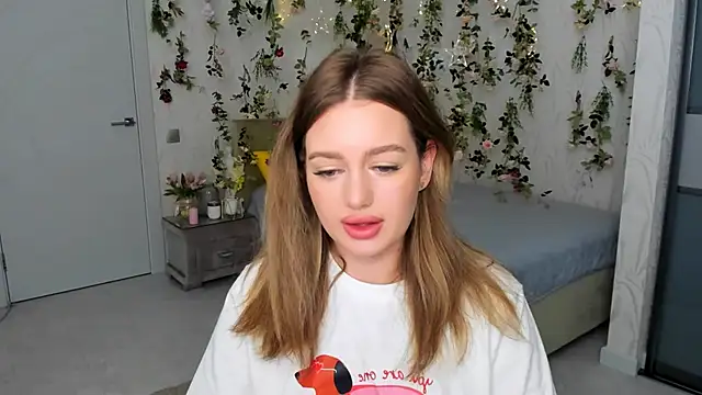 MiracleCurly online show from October 12, 1:04 am