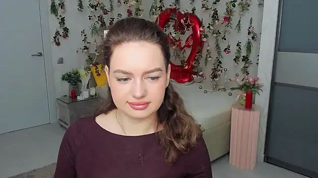 MiracleCurly online show from February 19, 4:03 pm