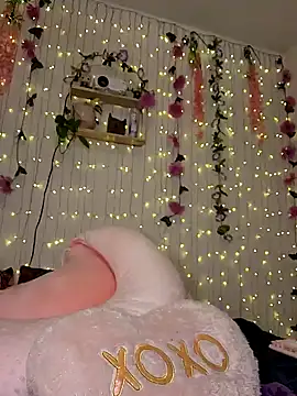 Lilmissvyx online show from January 21, 4:05 pm