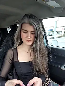 Lilmissvyx online show from March 20, 3:25 pm