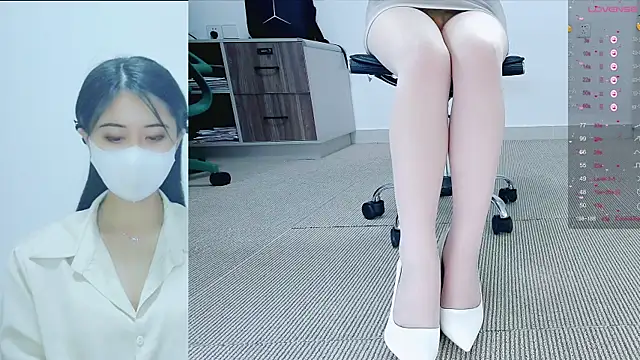 Snapshot of tt50256 chatting on September 24, 3:26 pm tt50256 online show from September 24, 3:26 pm