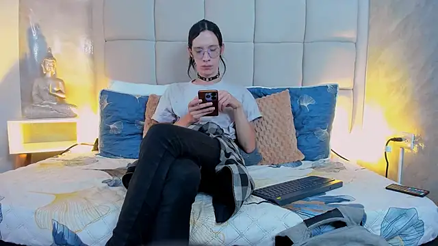 Hecatee 77 online show from October 9, 7:56 pm