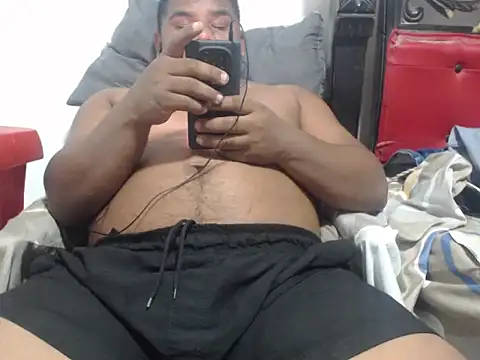 PONSE LATINO online show from November 3, 3:08 am