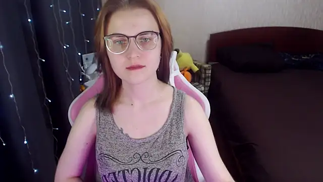 MissBrightShine online show from February 4, 2:32 pm