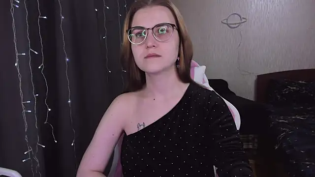 MissBrightShine online show from February 22, 1:24 pm