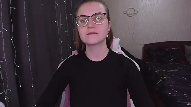 MissBrightShine online show from March 6, 4:17 pm