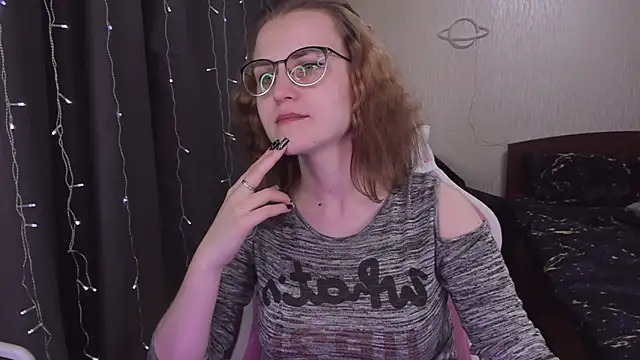 MissBrightShine online show from March 12, 9:23 am