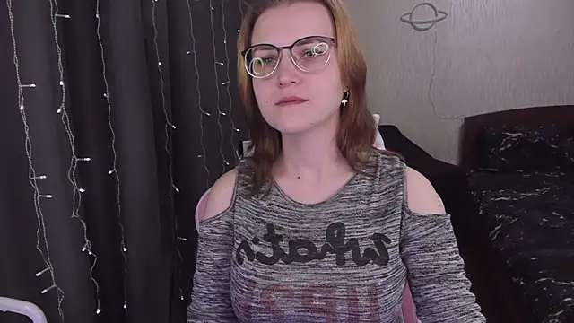 MissBrightShine online show from March 18, 11:52 am