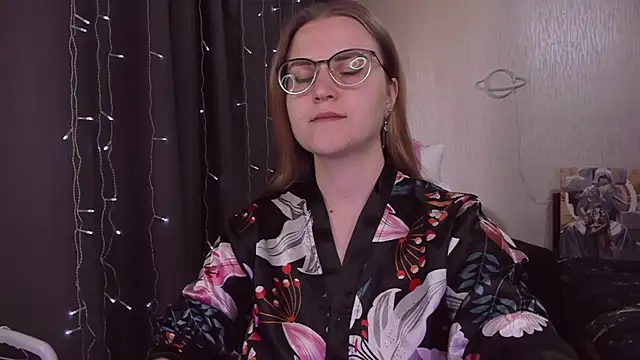 MissBrightShine online show from September 12, 10:37 am