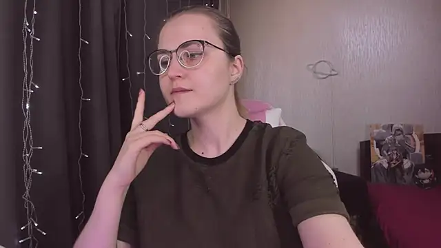 MissBrightShine online show from February 6, 10:07 am