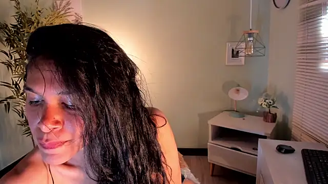 Snapshot of _aish_a_ chatting on December 29, 8:37 pm  aish a  online show from December 29, 8:37 pm