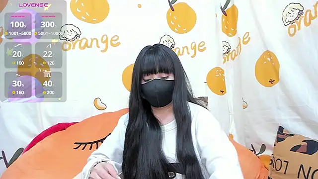 Snapshot of alonelove__ chatting on February 13, 2:45 am alonelove online show from February 13, 2:45 am