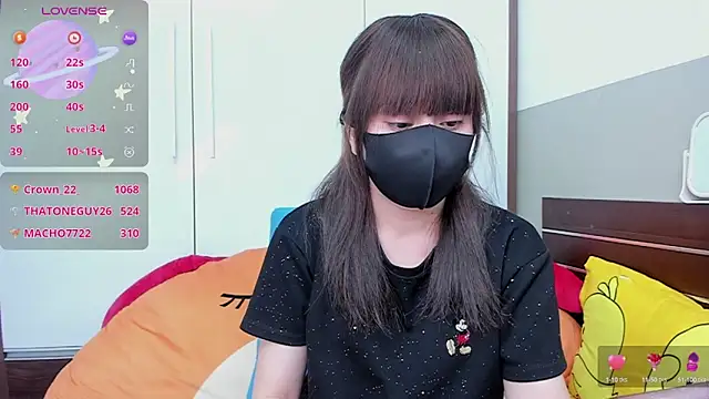 Snapshot of alonelove__ chatting on September 30, 2:33 pm alonelove online show from September 30, 2:33 pm