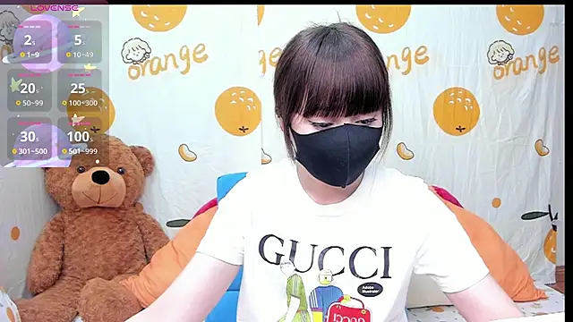 Snapshot of alonelove__ chatting on October 13, 2:22 am alonelove online show from October 13, 2:22 am