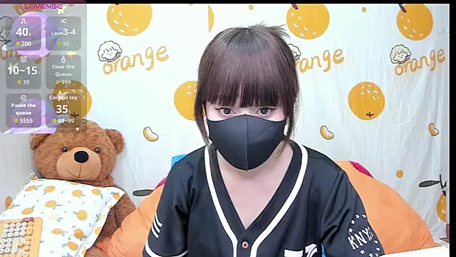 Snapshot of alonelove__ chatting on October 15, 2:22 am alonelove online show from October 15, 2:22 am