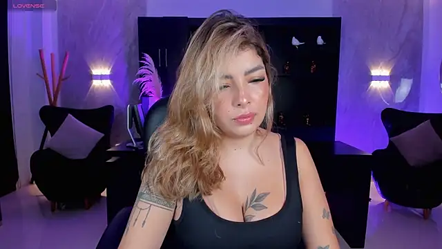 LisaMonroe  online show from February 23, 12:27 pm