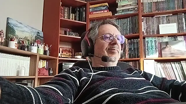 Snapshot of Mandra_is_a_whore chatting on October 7, 8:22 am Mandra is a whore online show from October 7, 8:22 am