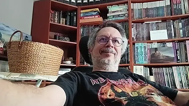 Snapshot of Mandra_is_a_whore chatting on October 25, 9:28 am Mandra is a whore online show from October 25, 9:28 am