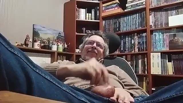 Snapshot of Mandra_is_a_whore chatting on October 27, 10:47 pm Mandra is a whore online show from October 27, 10:47 pm