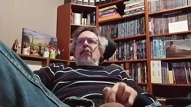 Snapshot of Mandra_is_a_whore chatting on November 7, 10:21 pm Mandra is a whore online show from November 7, 10:21 pm