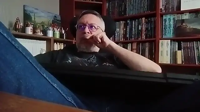 Snapshot of Mandra_is_a_whore chatting on November 15, 12:56 pm Mandra is a whore online show from November 15, 12:56 pm