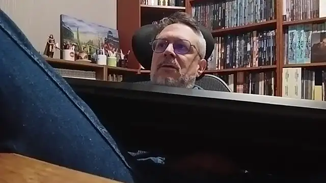 Snapshot of Mandra_is_a_whore chatting on November 17, 10:37 pm Mandra is a whore online show from November 17, 10:37 pm