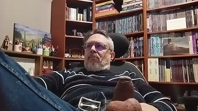 Snapshot of Mandra_is_a_whore chatting on November 24, 10:31 pm Mandra is a whore online show from November 24, 10:31 pm