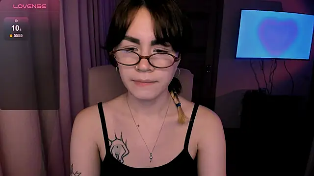 Snapshot of _selectrra chatting on January 29, 2:10 pm selectrra online show from January 29, 2:10 pm