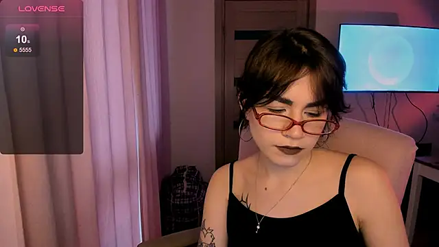 Snapshot of _selectrra chatting on January 31, 11:35 am selectrra online show from January 31, 11:35 am