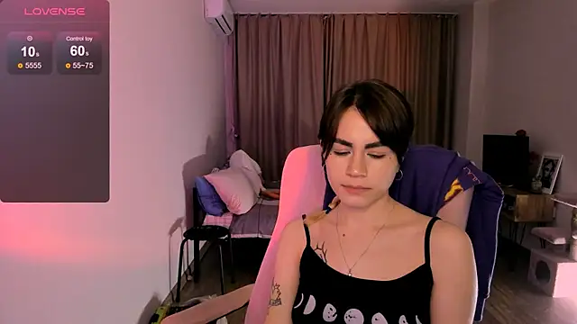 Snapshot of _selectrra chatting on February 5, 4:14 pm selectrra online show from February 5, 4:14 pm