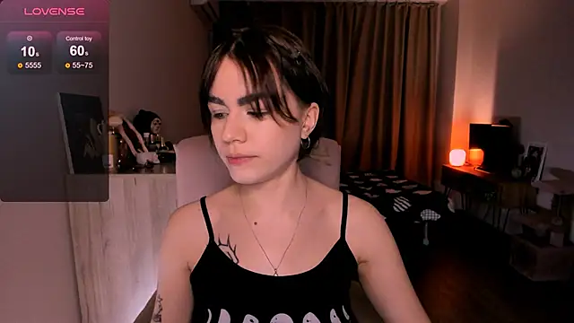 Snapshot of _selectrra chatting on March 5, 11:17 am selectrra online show from March 5, 11:17 am