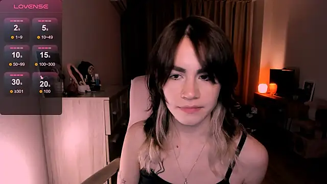 Snapshot of _selectrra chatting on March 11, 4:07 pm selectrra online show from March 11, 4:07 pm