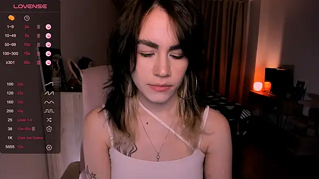 Snapshot of _selectrra chatting on March 14, 11:56 am selectrra online show from March 14, 11:56 am