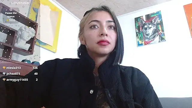 ZoeBakers  online show from January 29, 3:58 pm