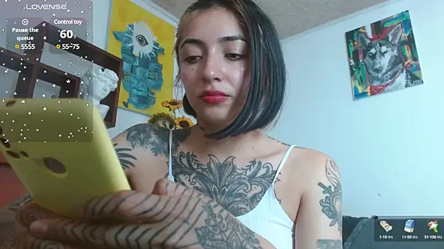 ZoeBakers  online show from February 18, 5:42 pm