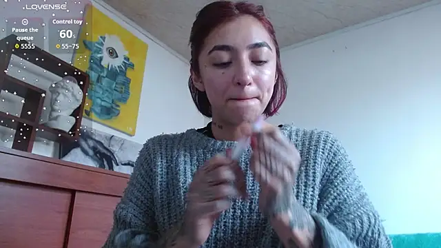 ZoeBakers  online show from September 17, 1:02 pm