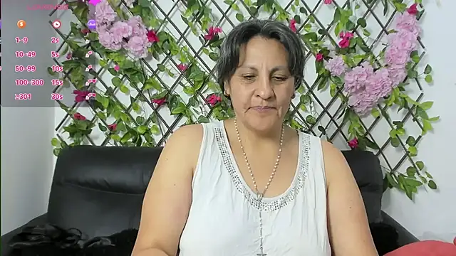 Snapshot of merlyna_goldens chatting on November 7, 11:27 pm merlyna goldens online show from November 7, 11:27 pm