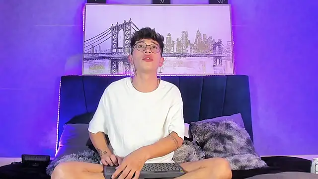 Andrew thevil online show from December 11, 5:59 pm