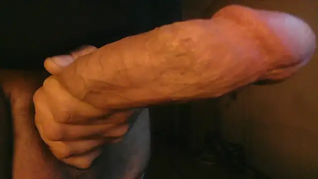 Snapshot of mr_key_ chatting on December 7, 4:36 pm mr key online show from December 7, 4:36 pm