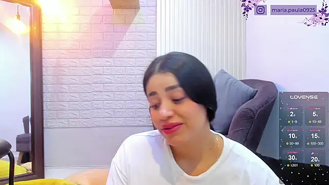 Snapshot of Paula_Desousa chatting on January 8, 8:18 pm Paula Desousa online show from January 8, 8:18 pm